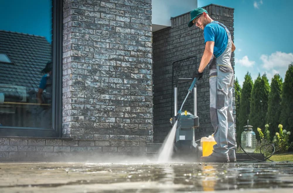 Pressure Washing & Soft Washing